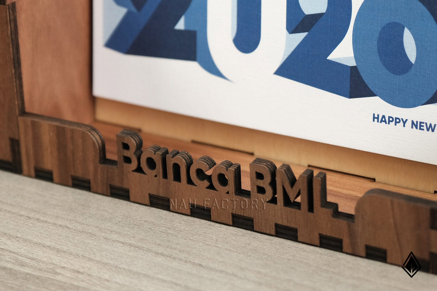 lịch gỗ để bàn