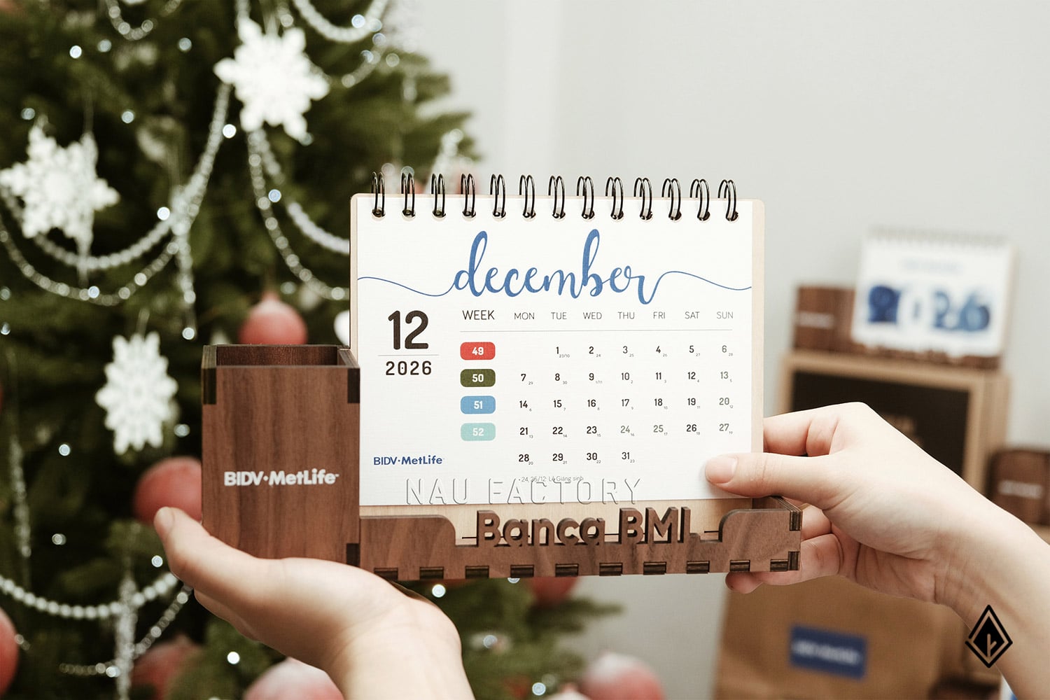 lịch gỗ để bàn