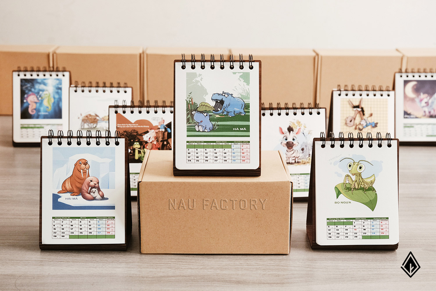 lịch gỗ form đứng