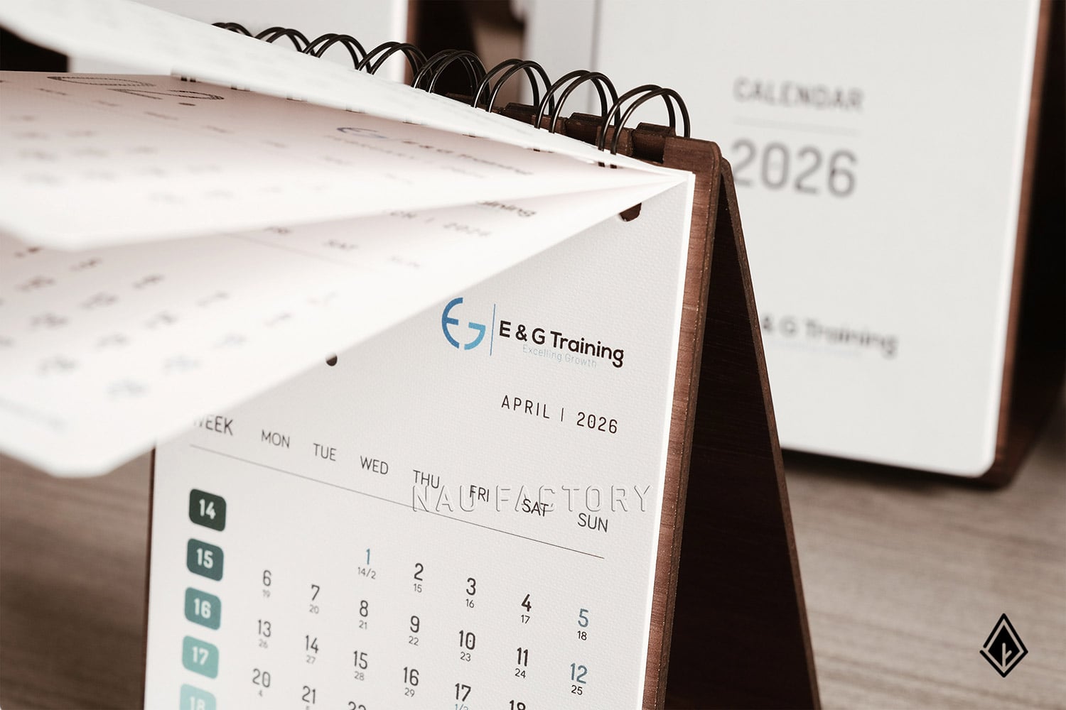lịch gỗ form đứng