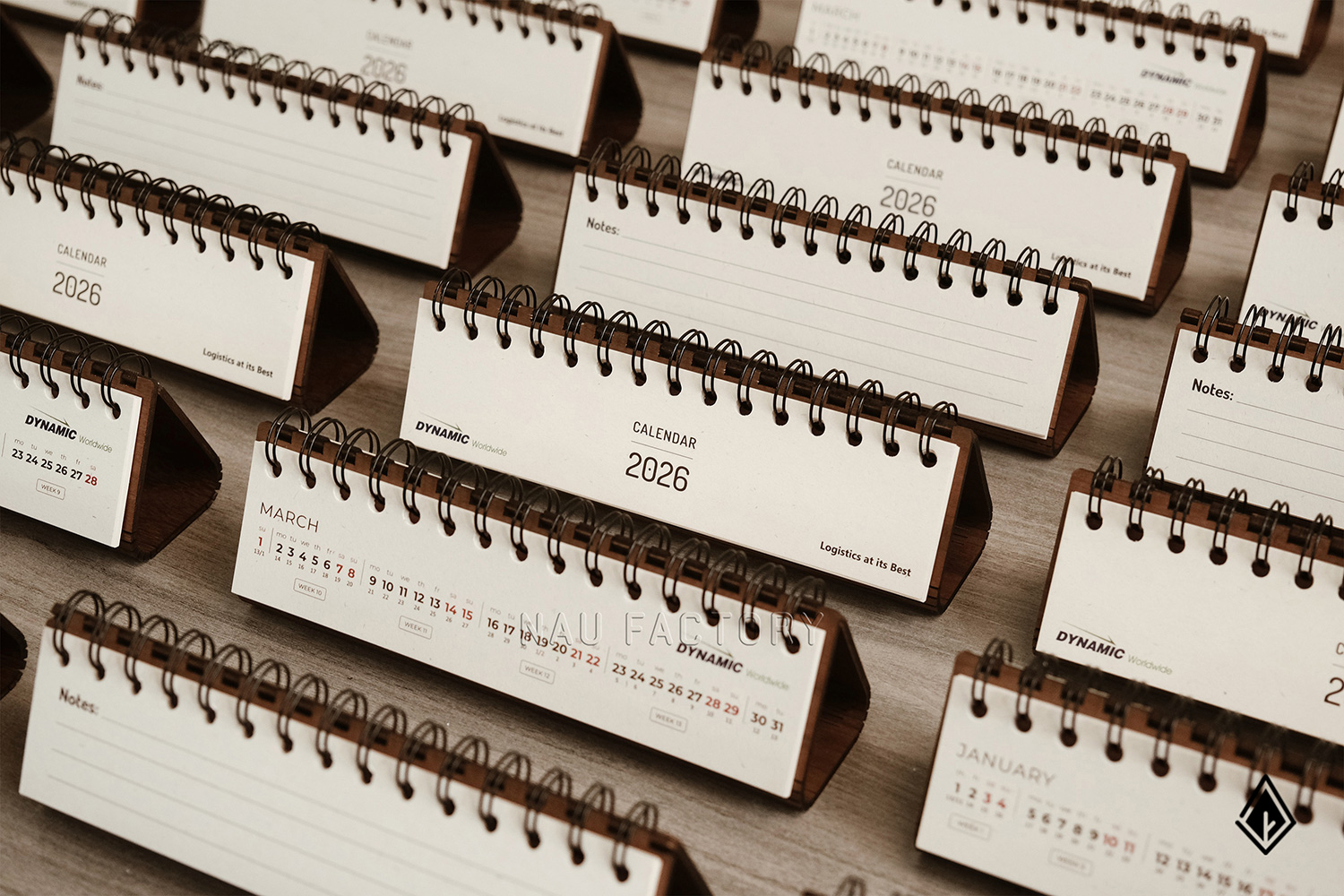 lịch gỗ form ngang