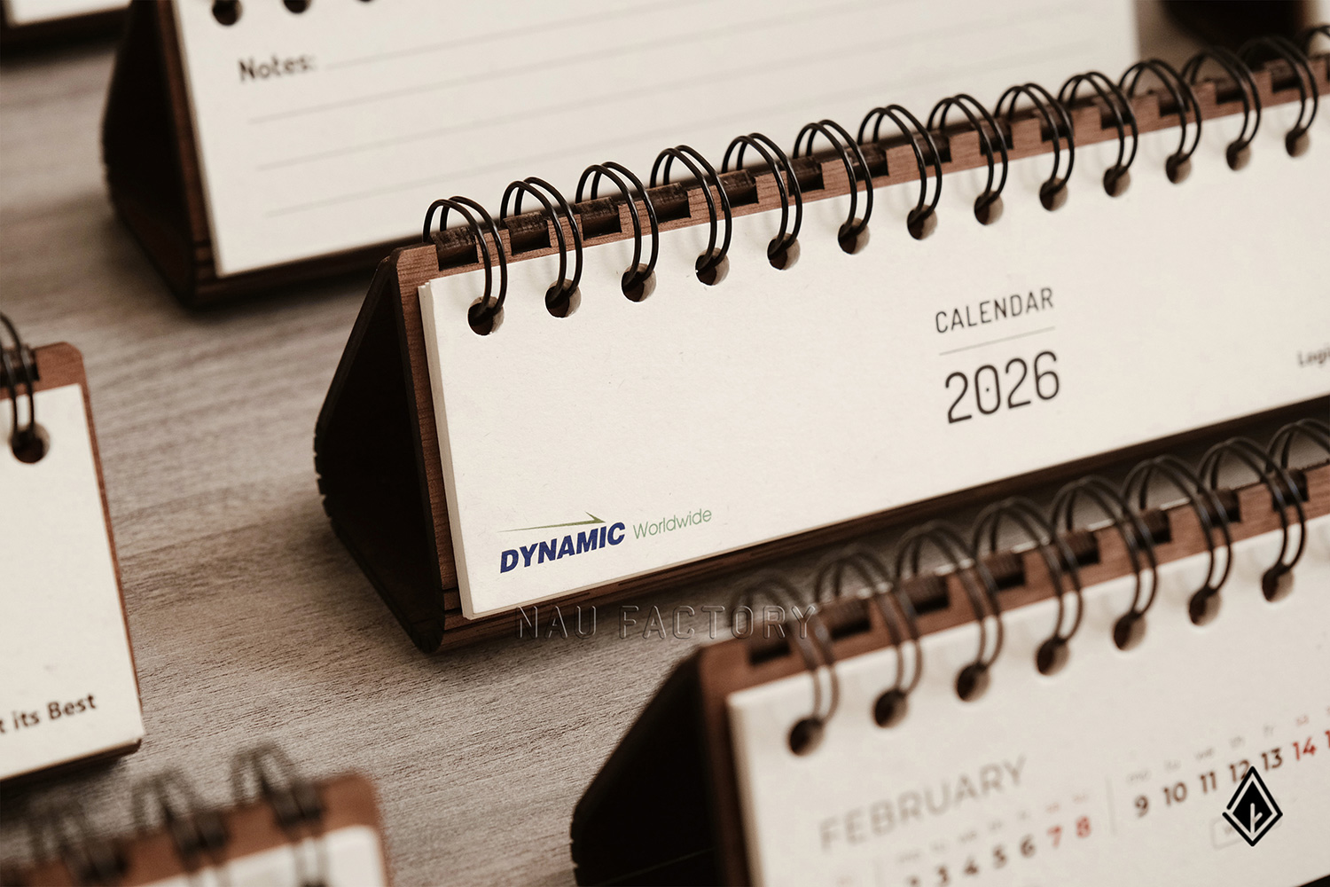 lịch gỗ form ngang