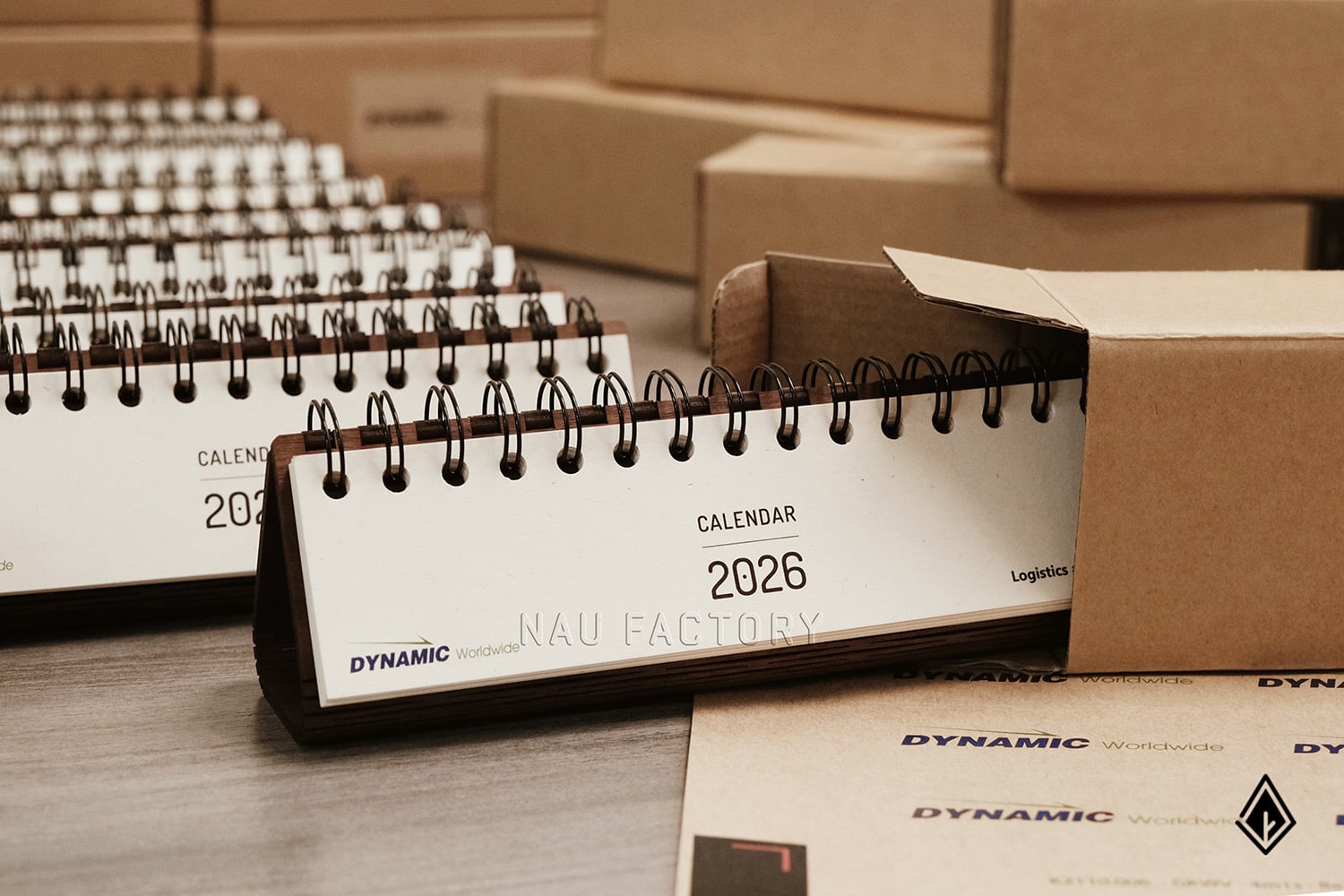 lịch gỗ form ngang