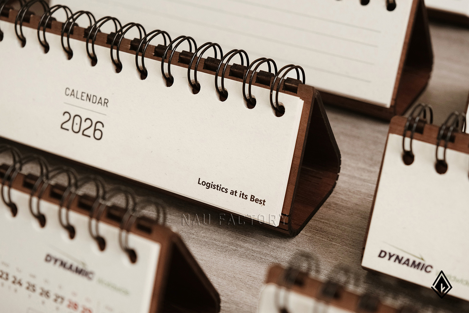 lịch gỗ form ngang