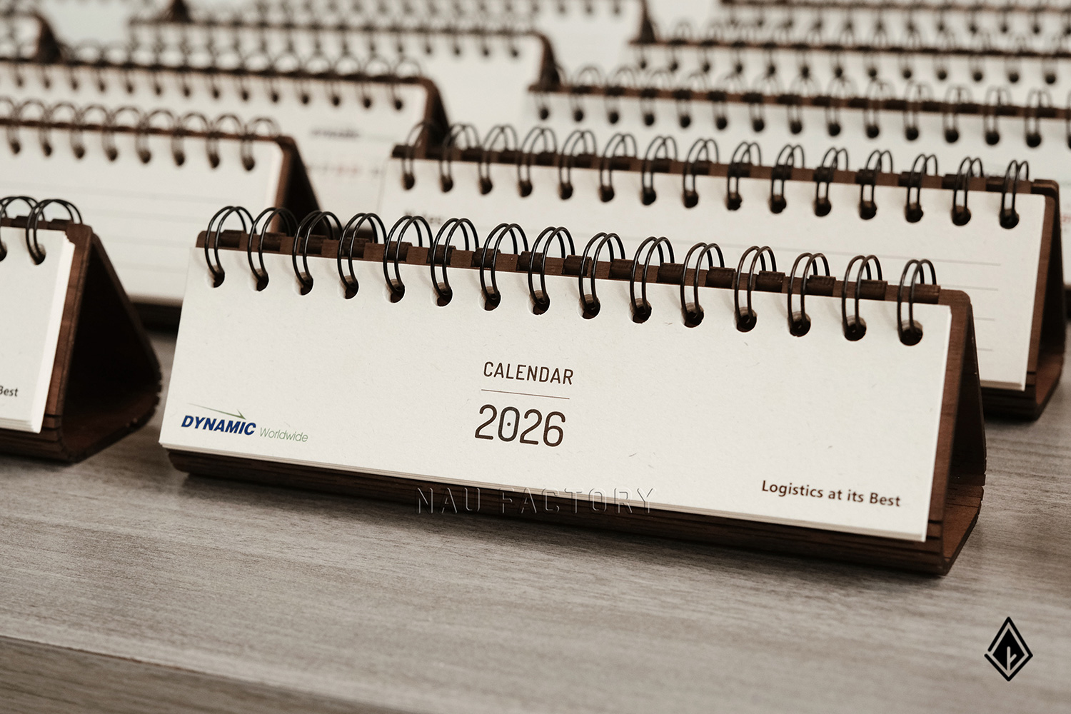 lịch gỗ form ngang