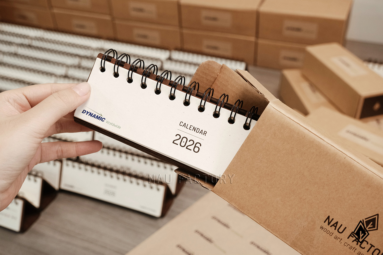 lịch gỗ form ngang