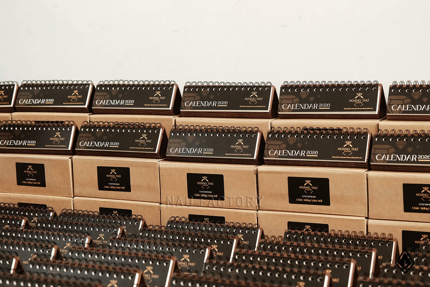 lịch gỗ form ngang