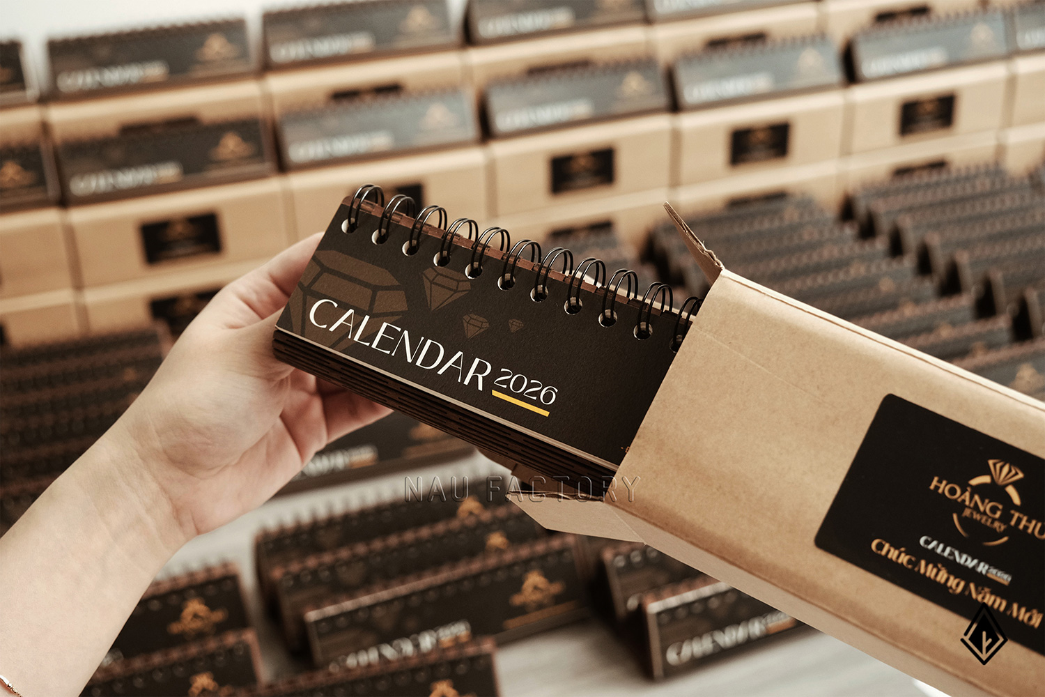 lịch gỗ form ngang