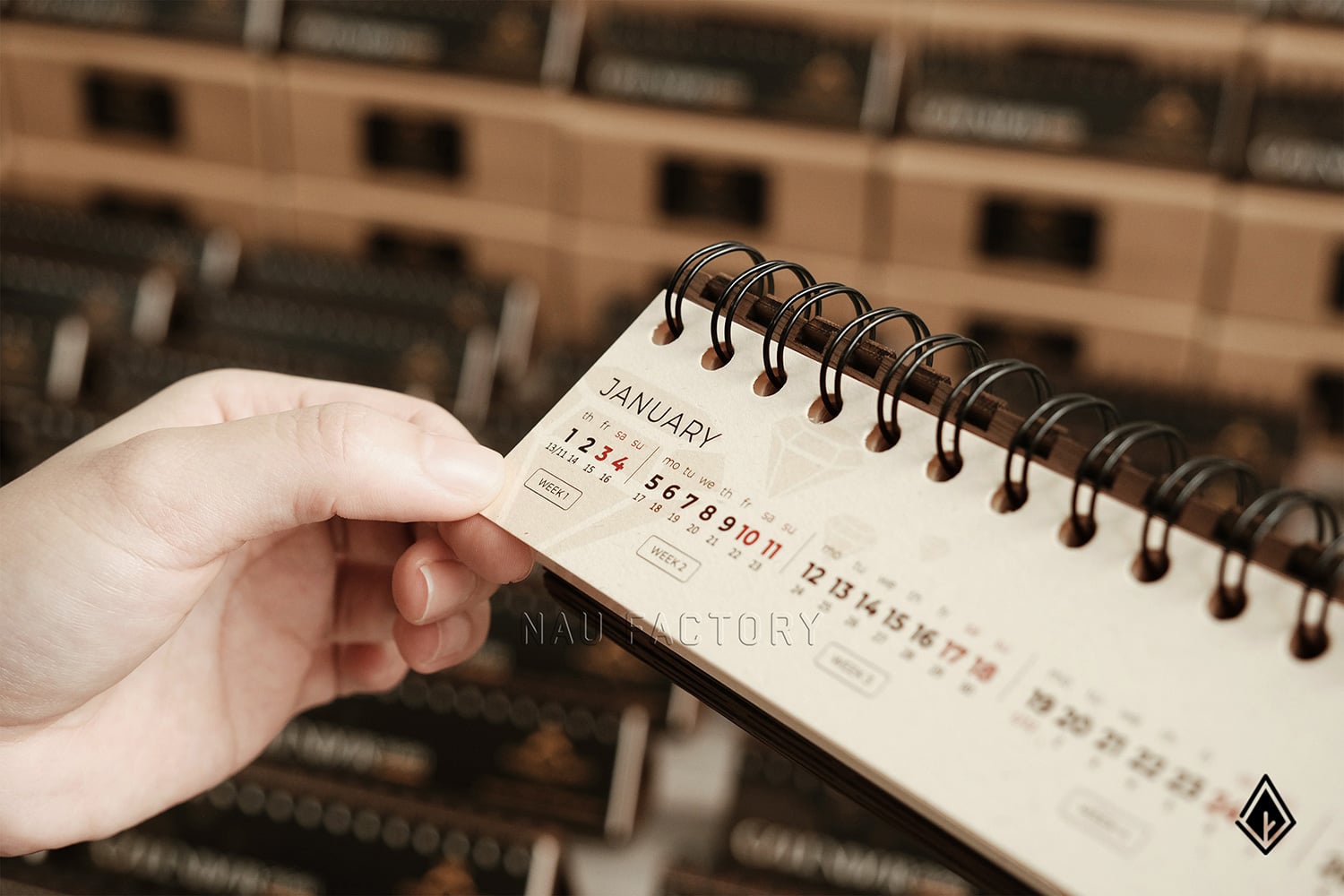 lịch gỗ form ngang