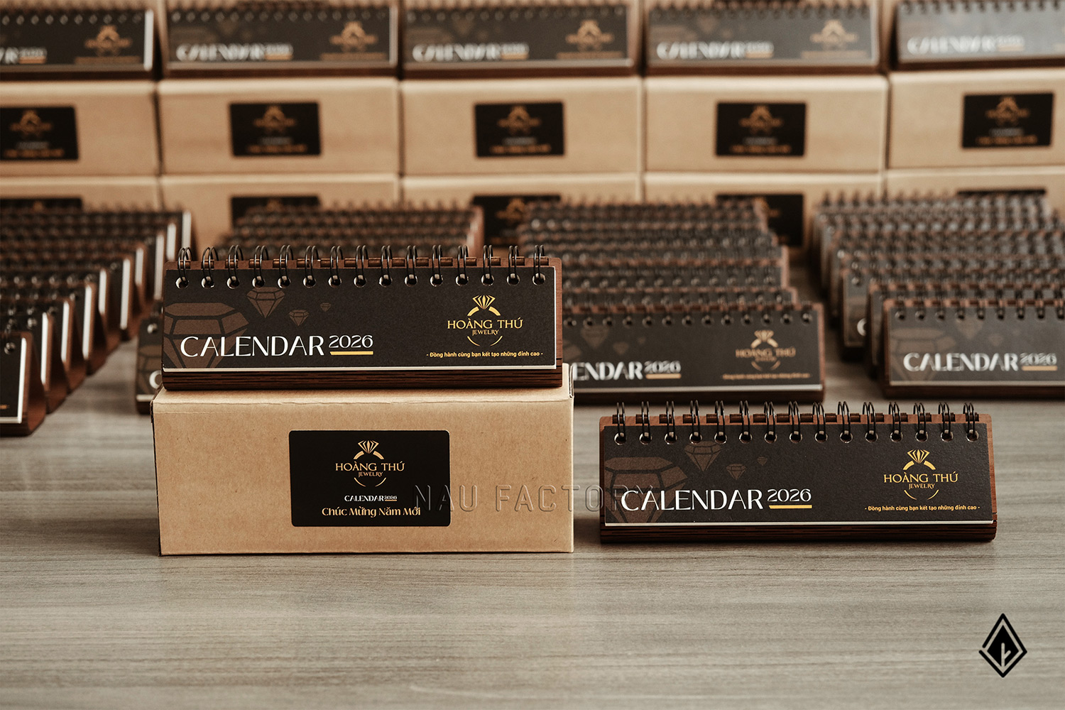 lịch gỗ form ngang