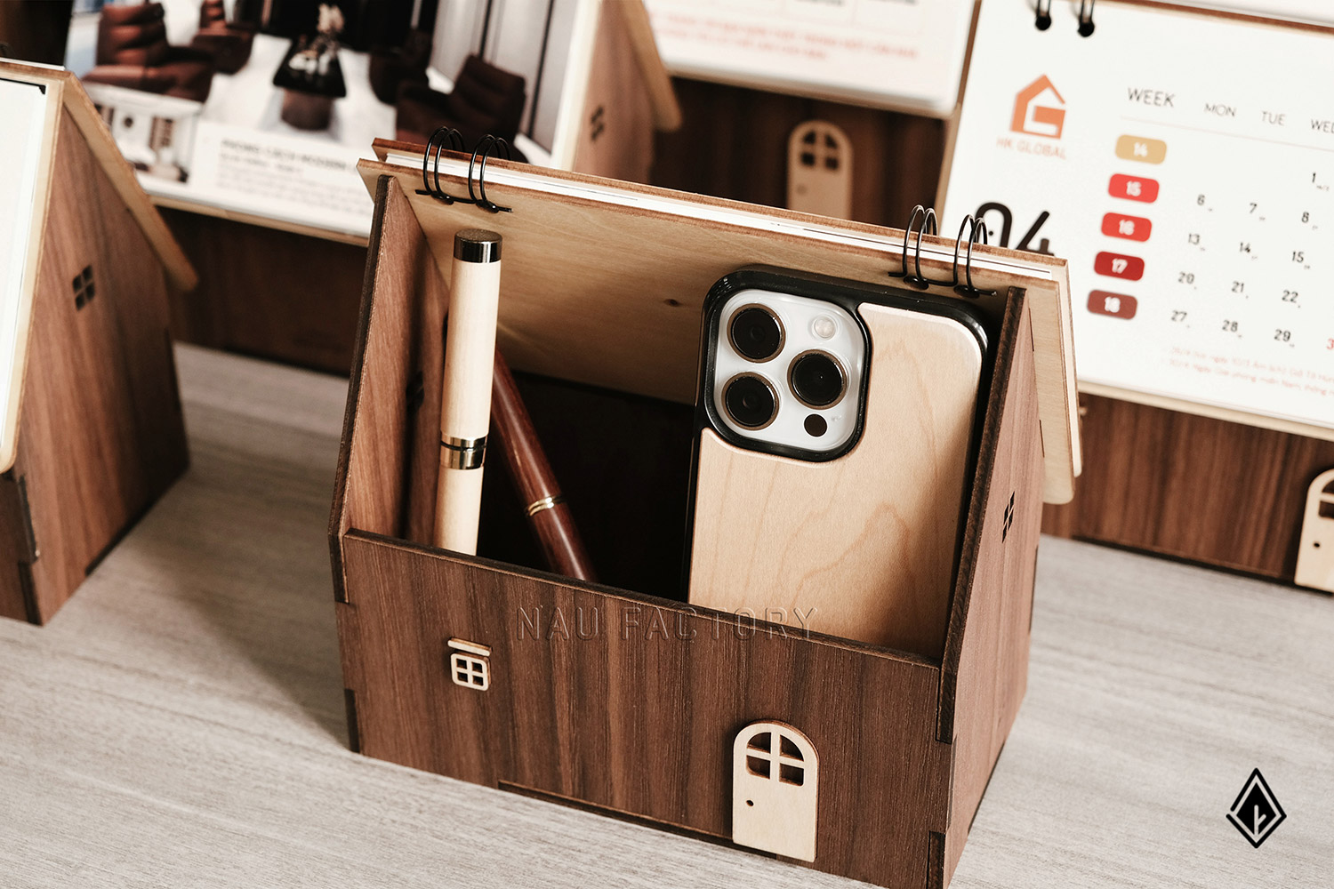 lịch gỗ walnut