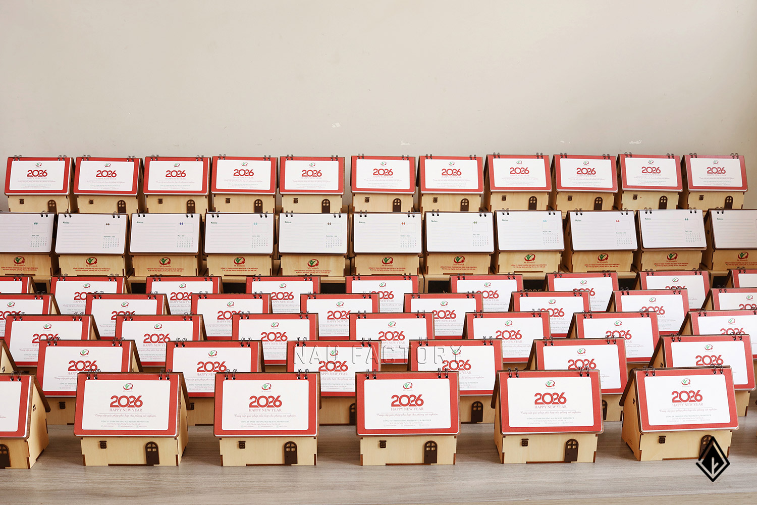 lịch gỗ ngôi nhà