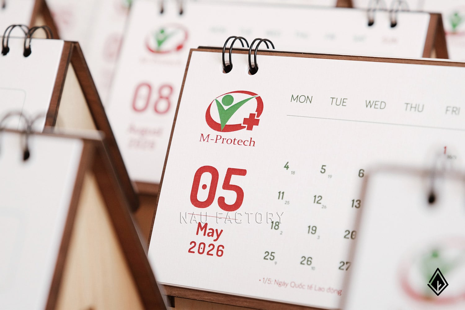 lịch gỗ ngôi nhà