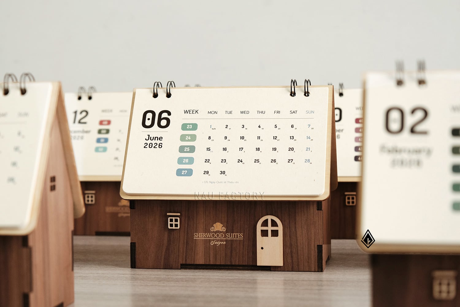 lịch gỗ ngôi nhà