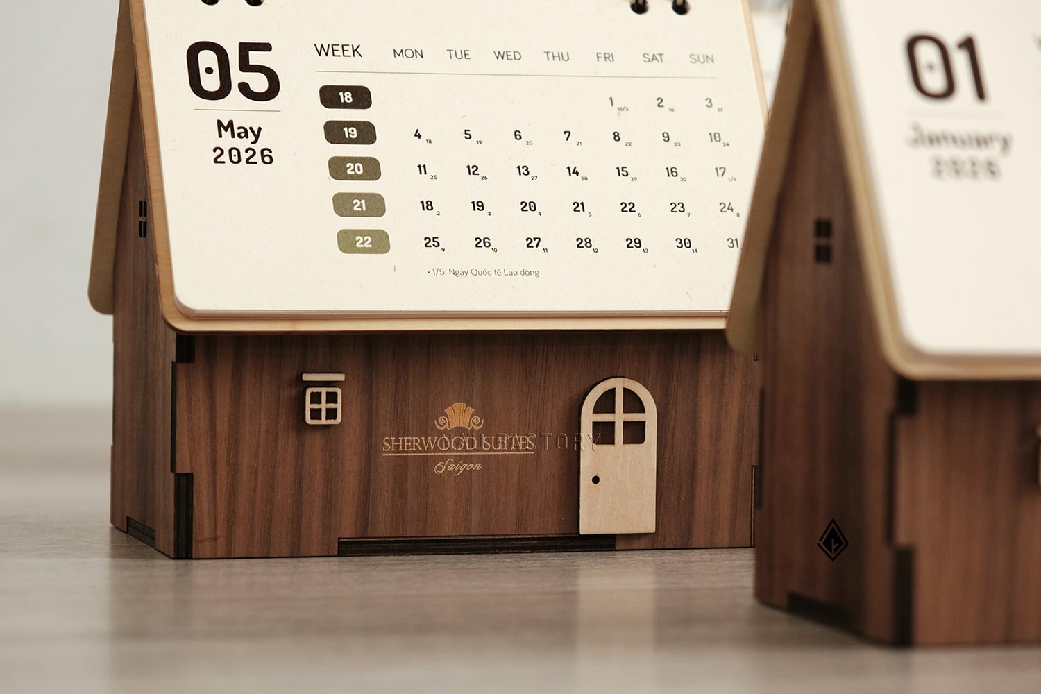 lịch gỗ ngôi nhà