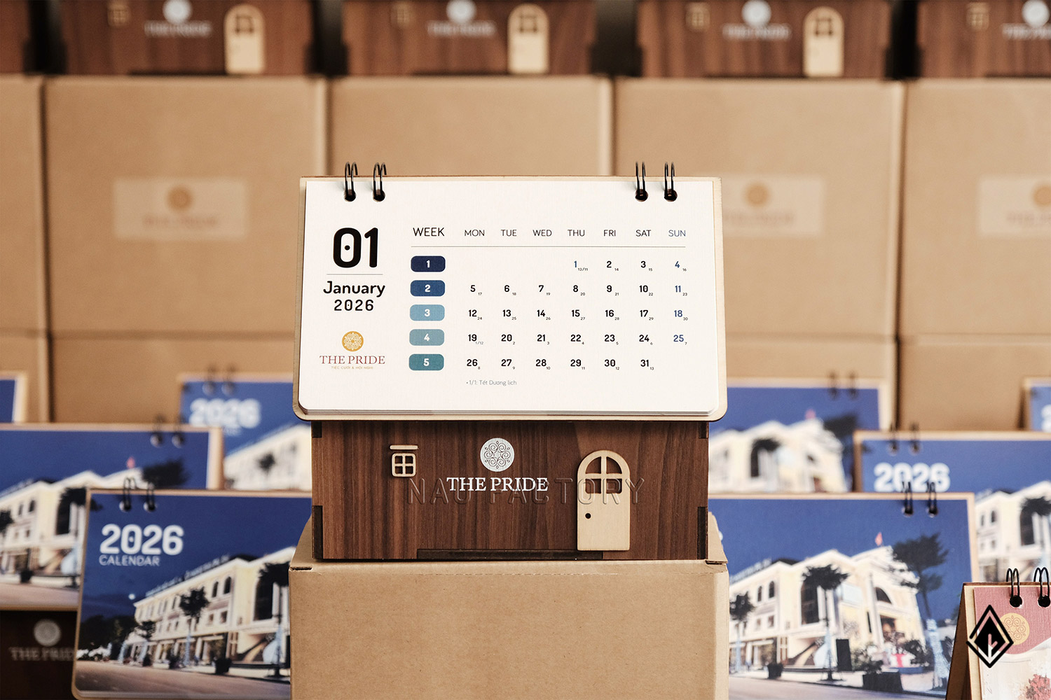 lịch gỗ ngôi nhà