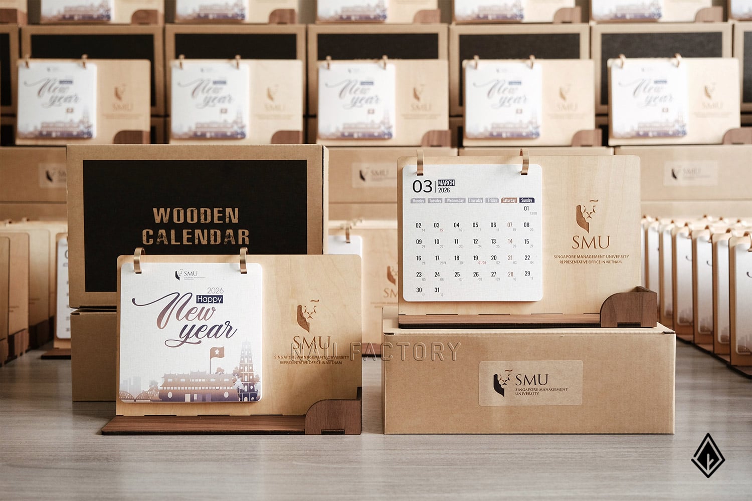 lịch gỗ để bàn