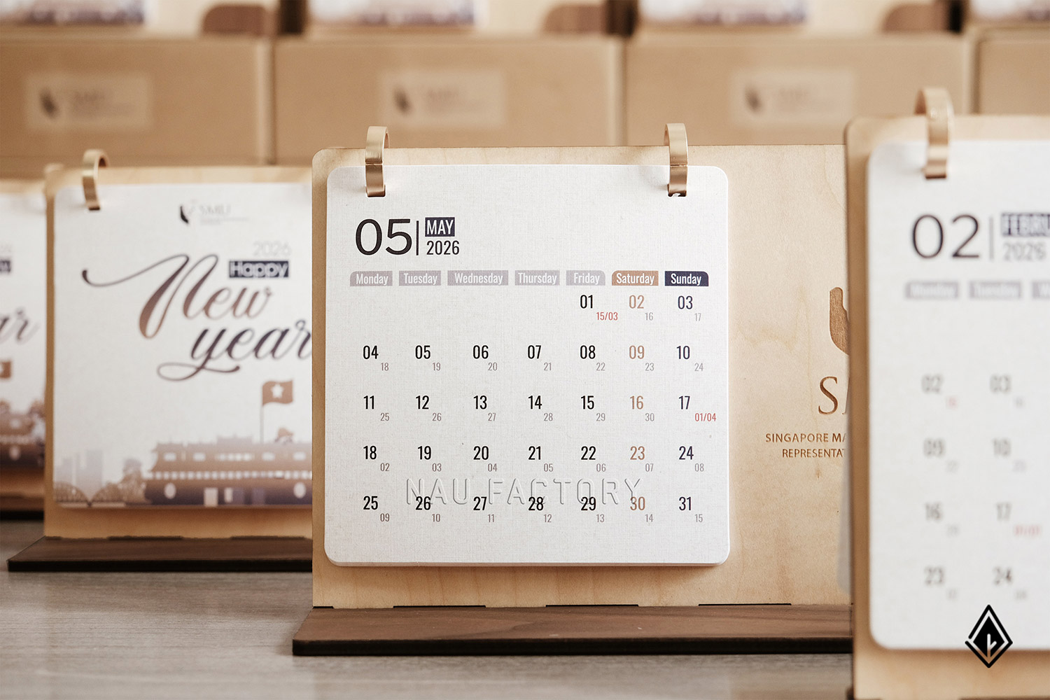 lịch gỗ để bàn