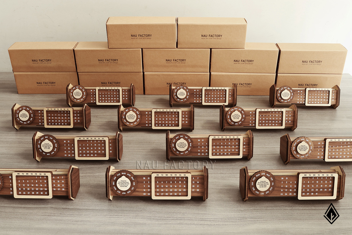 lịch gỗ vạn niên