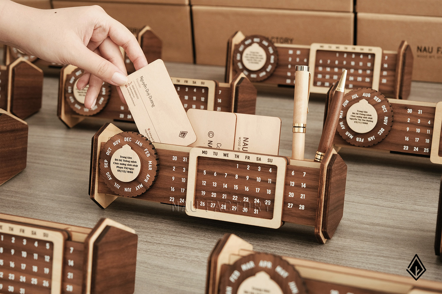 lịch gỗ vạn niên