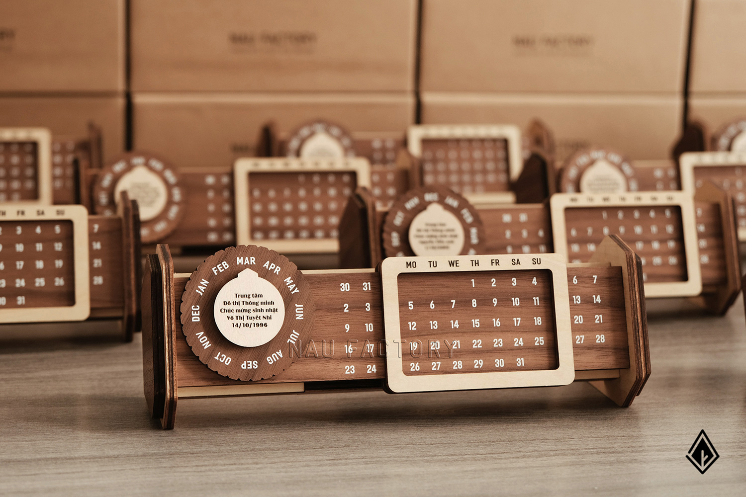 lịch gỗ vạn niên