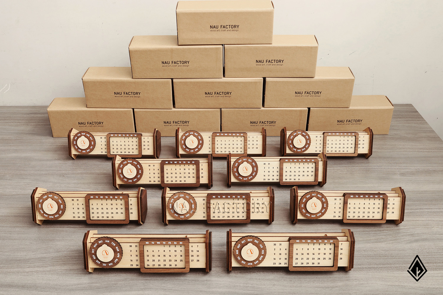 lịch gỗ vạn niên