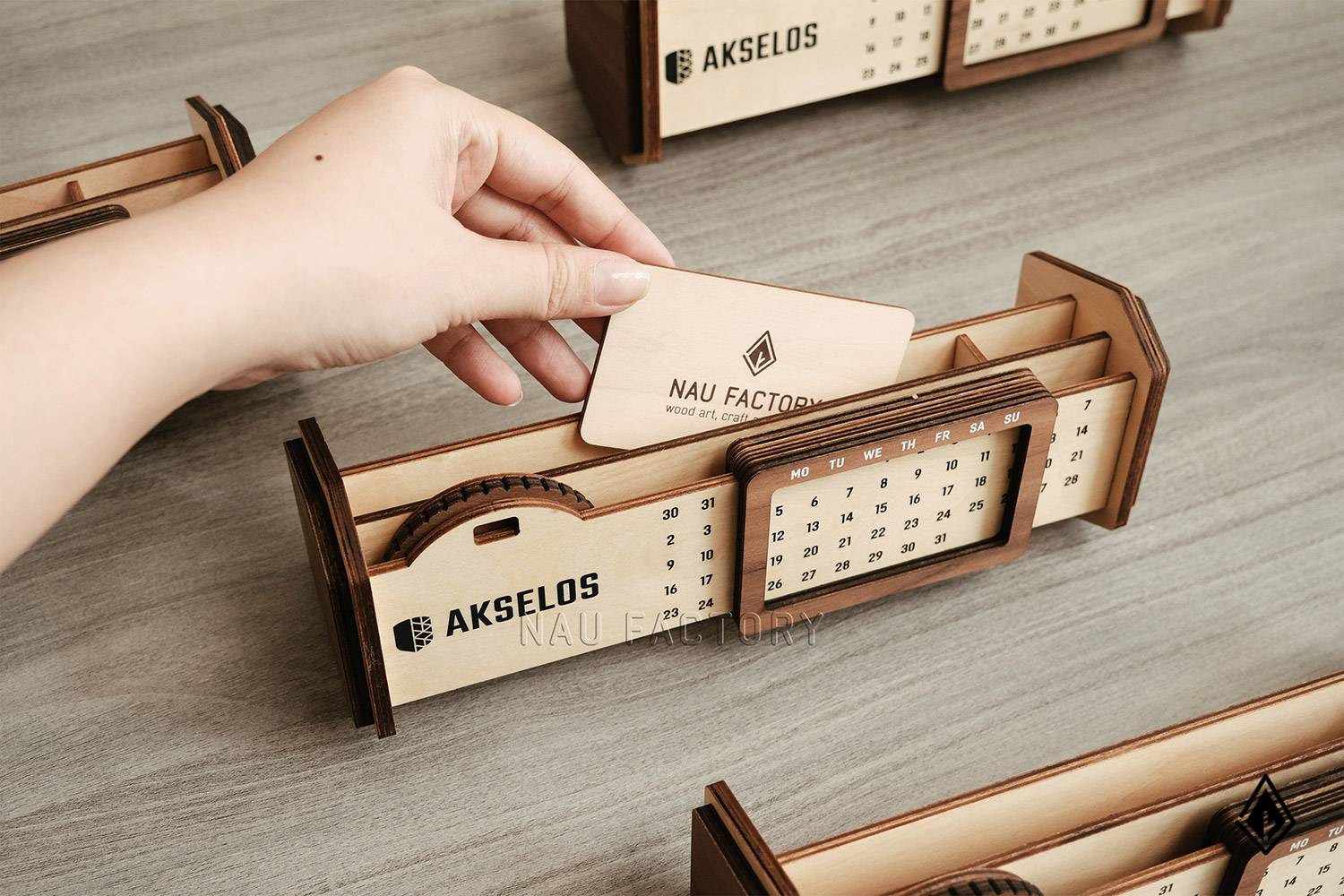 lịch gỗ vạn niên