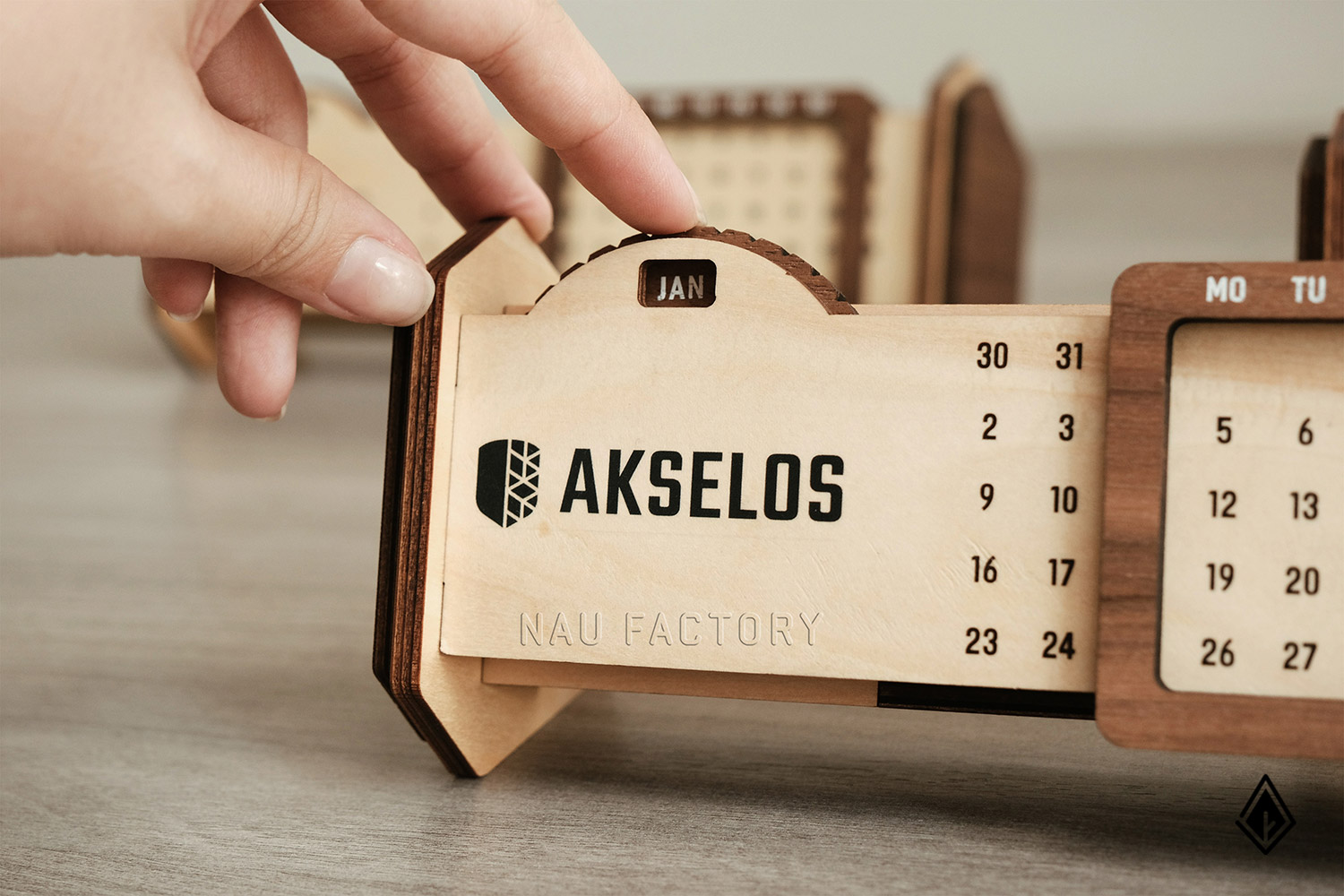 lịch gỗ vạn niên