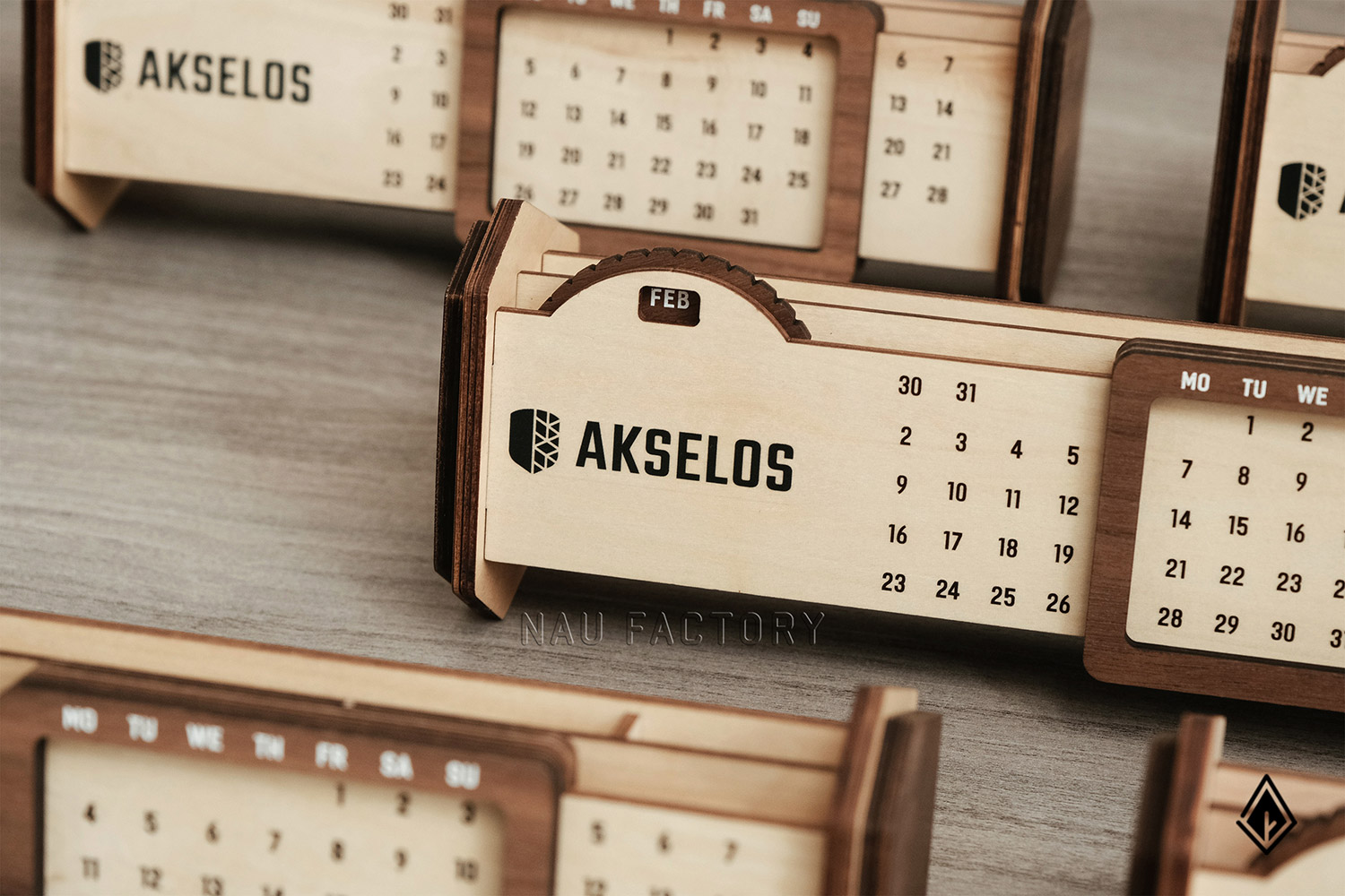 lịch gỗ vạn niên