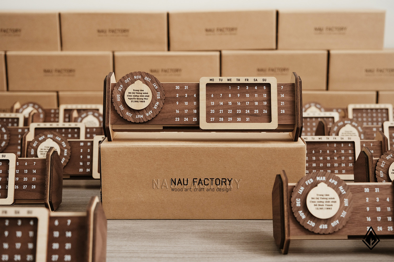 lịch gỗ vạn niên