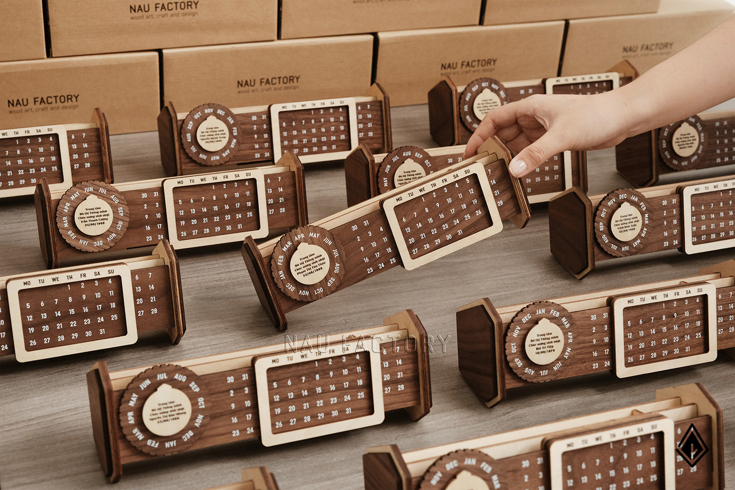 lịch gỗ vạn niên