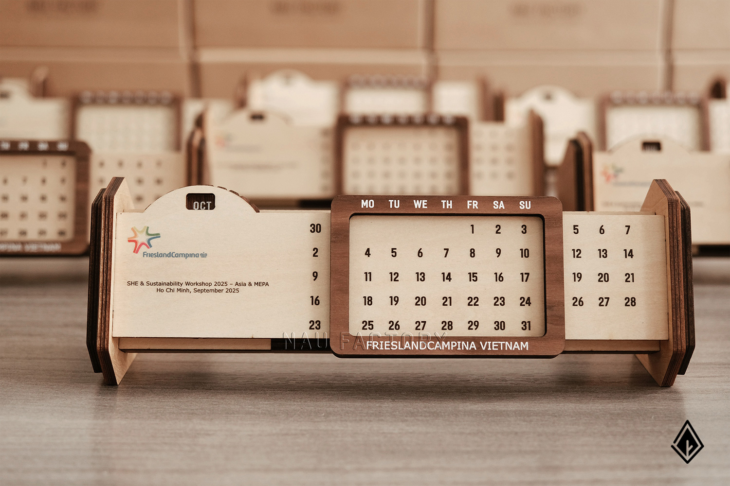 lịch gỗ vạn niên