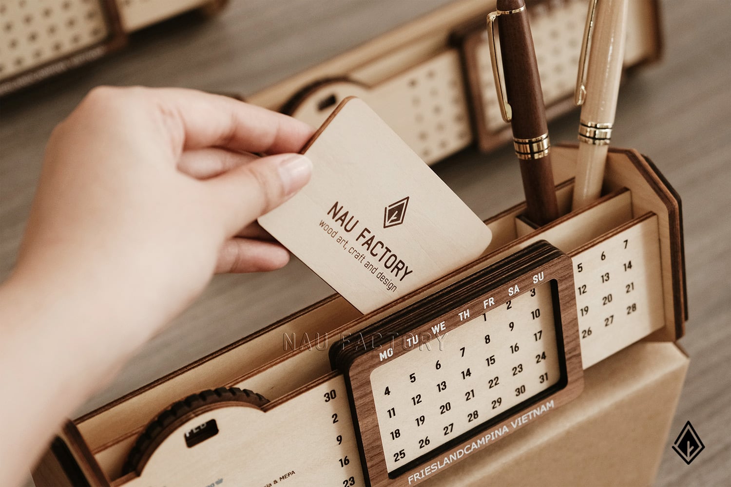 lịch gỗ vạn niên