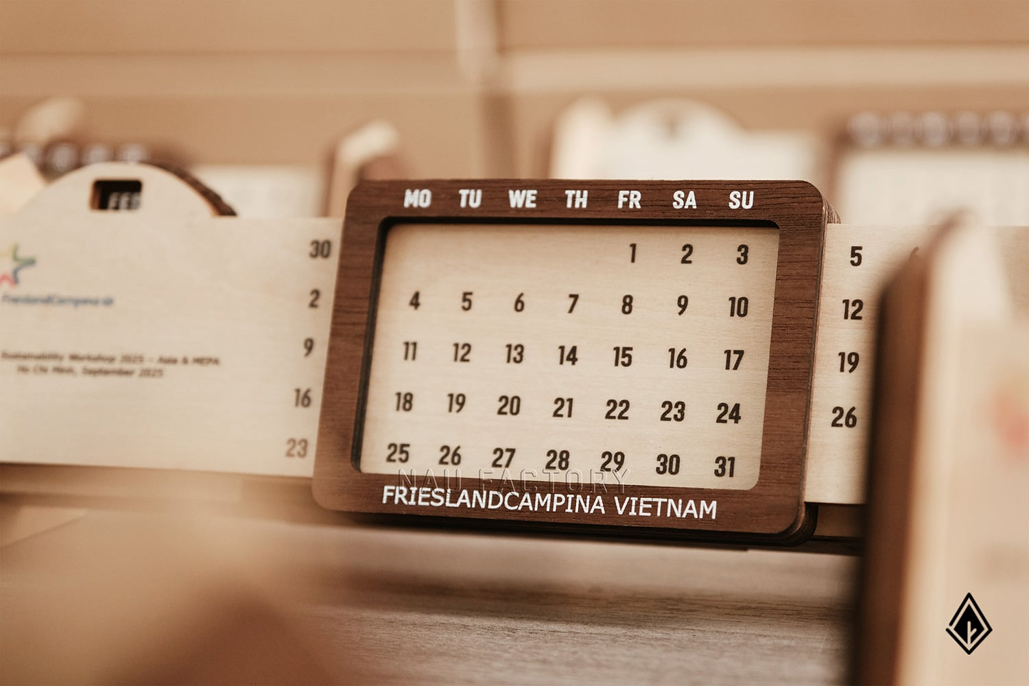 lịch gỗ vạn niên