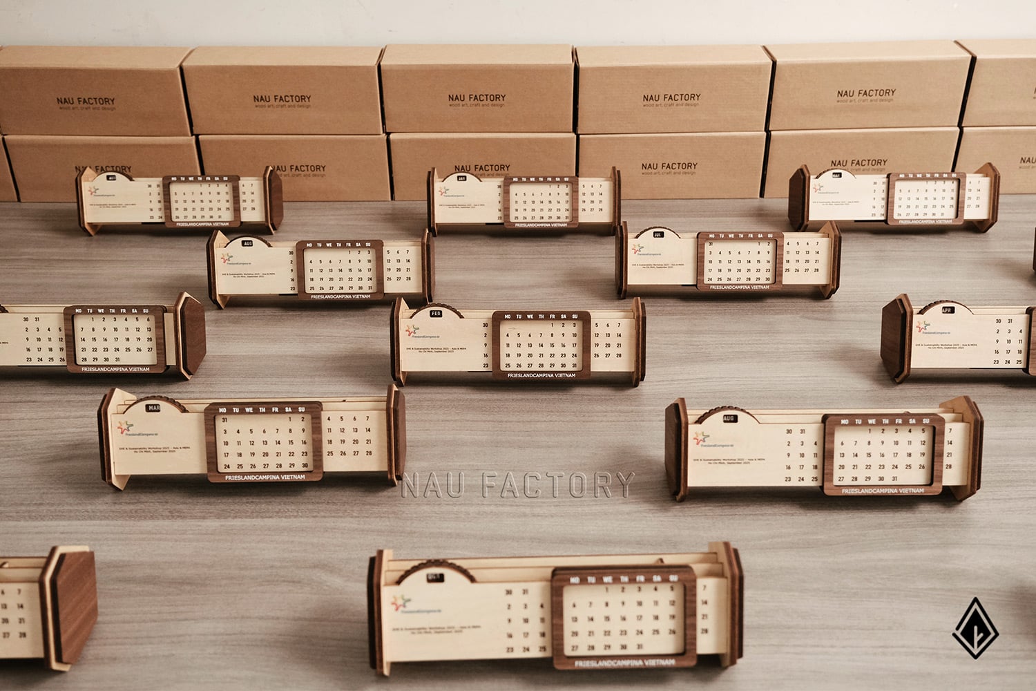 lịch gỗ vạn niên