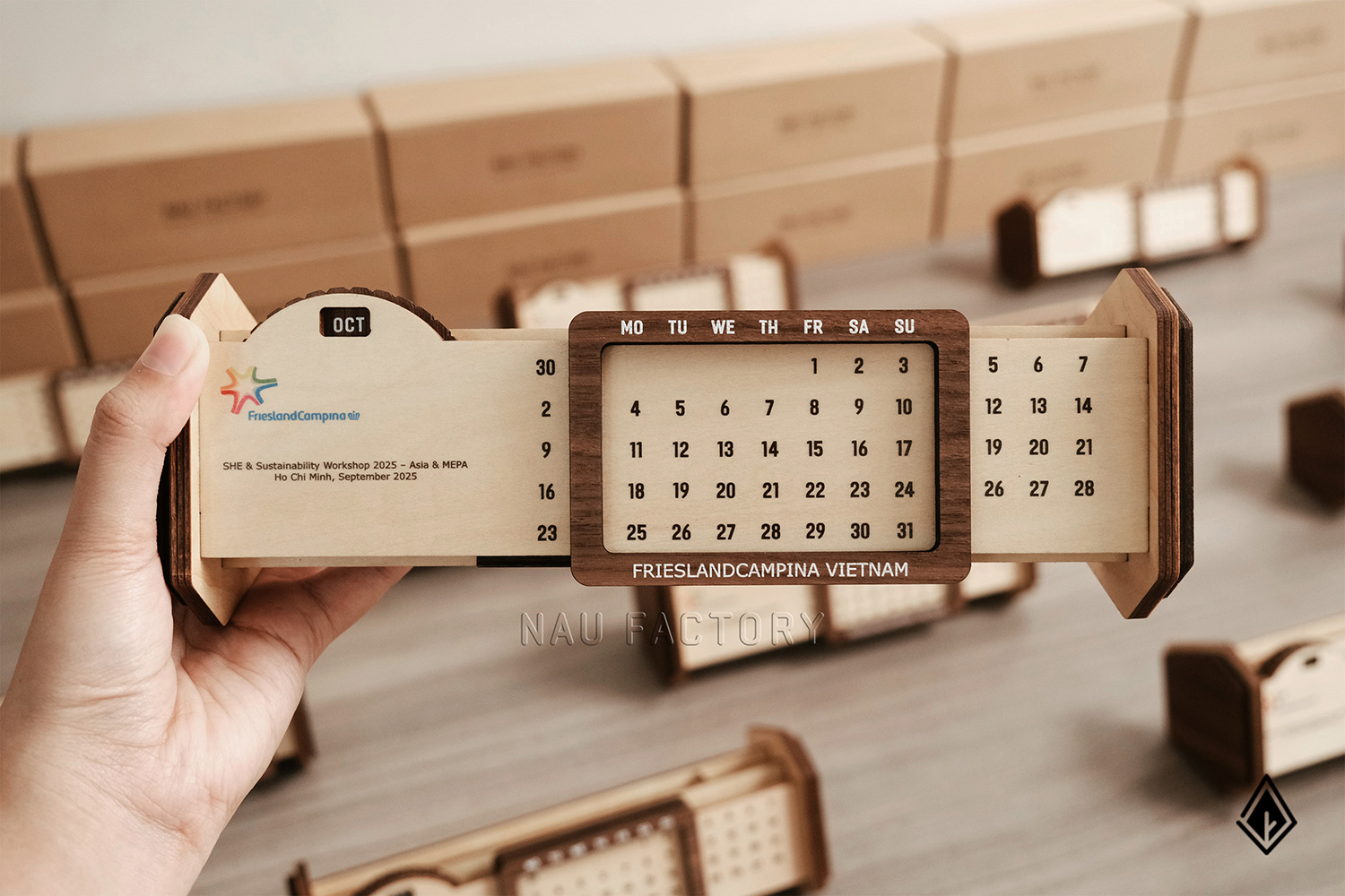 lịch gỗ vạn niên