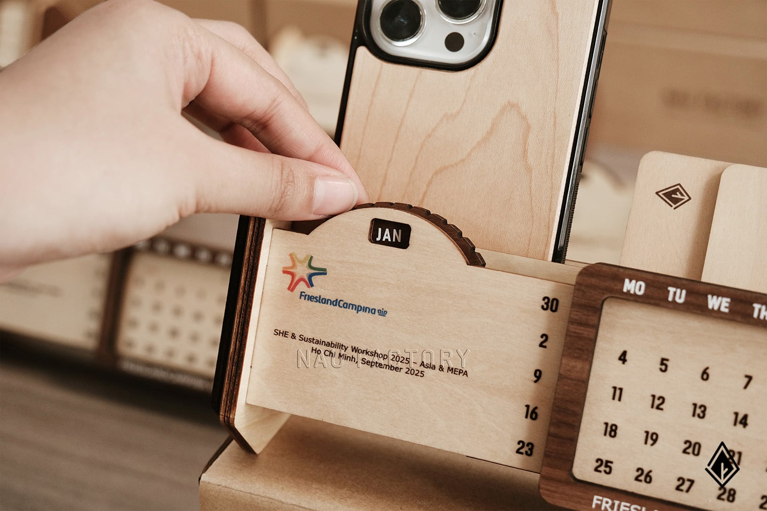 lịch gỗ vạn niên