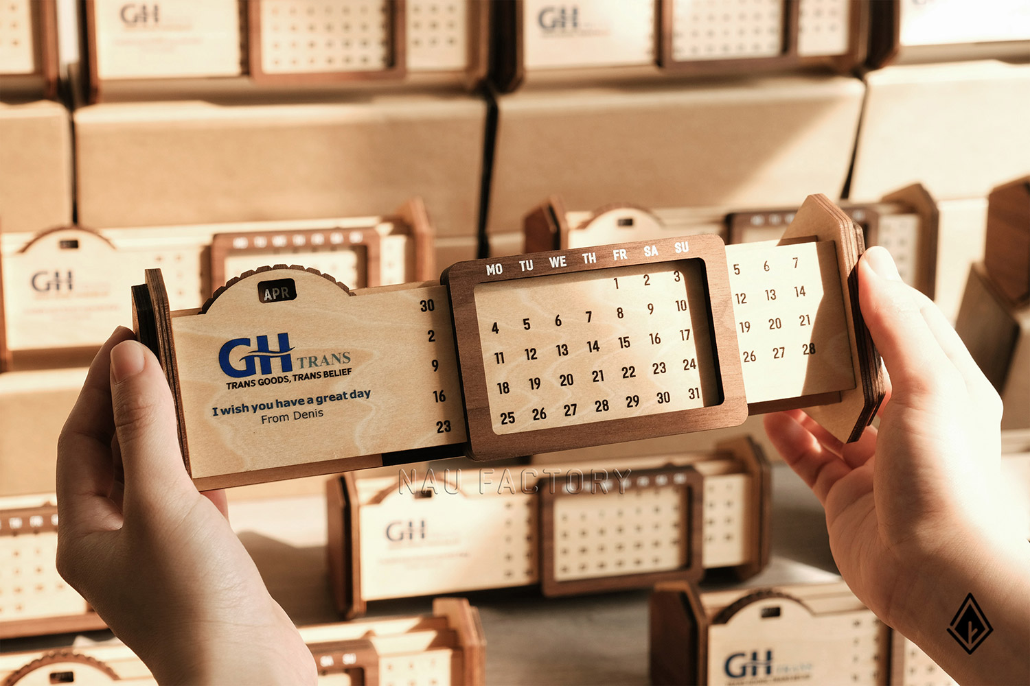 lịch gỗ vạn niên