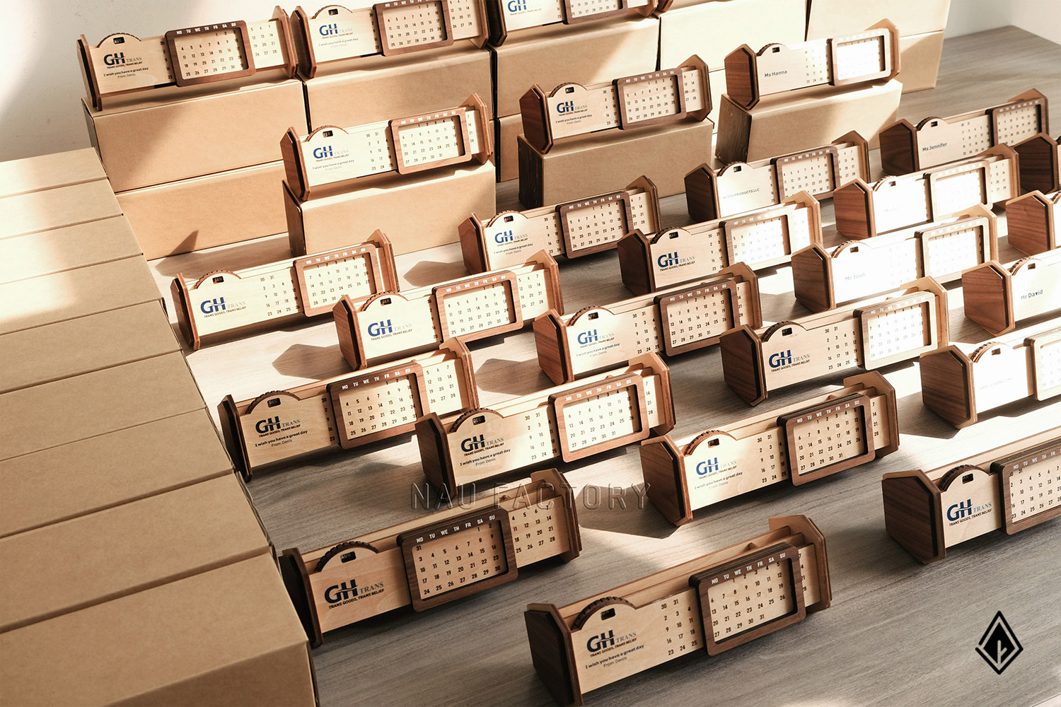 lịch gỗ vạn niên