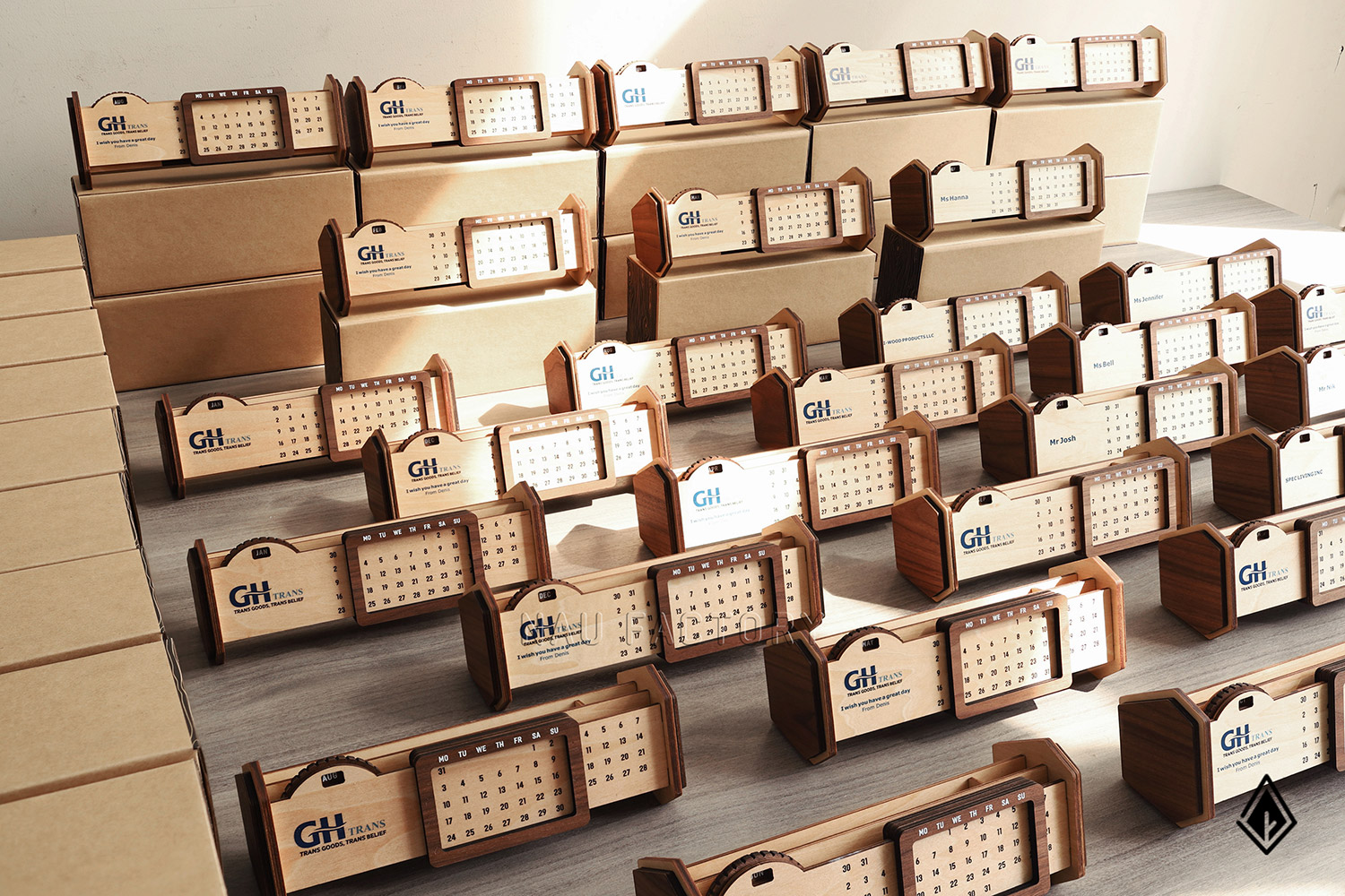 lịch gỗ vạn niên