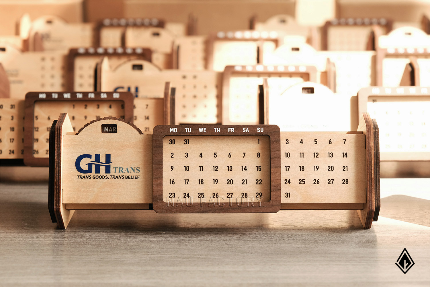 lịch gỗ vạn niên