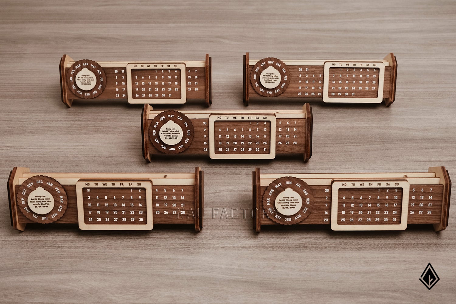 lịch gỗ vạn niên