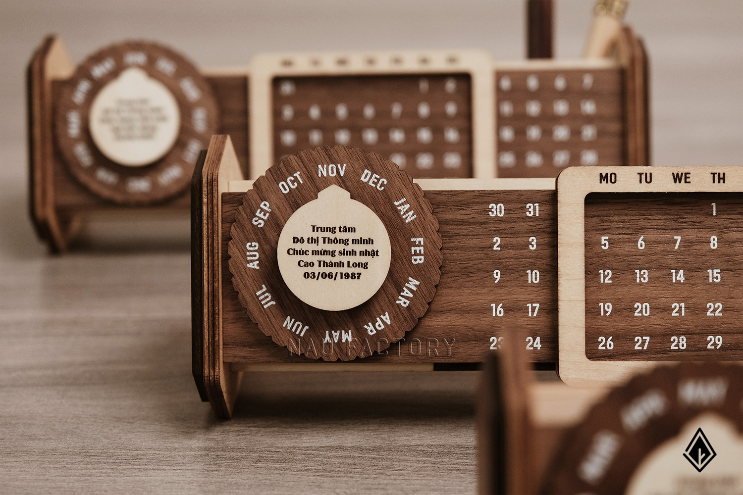 lịch gỗ vạn niên