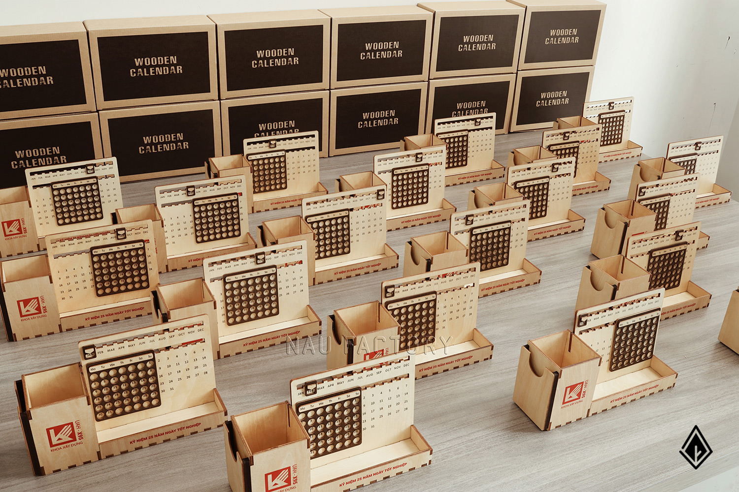 lịch gỗ vạn niên