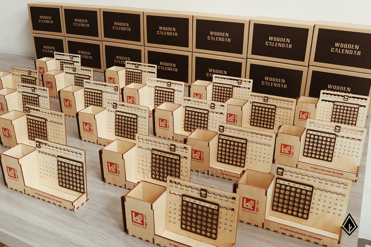 lịch gỗ vạn niên