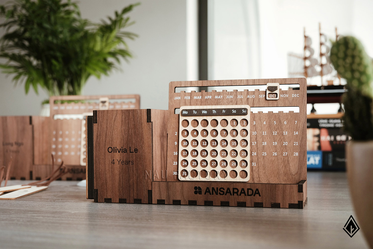 lịch gỗ vạn niên