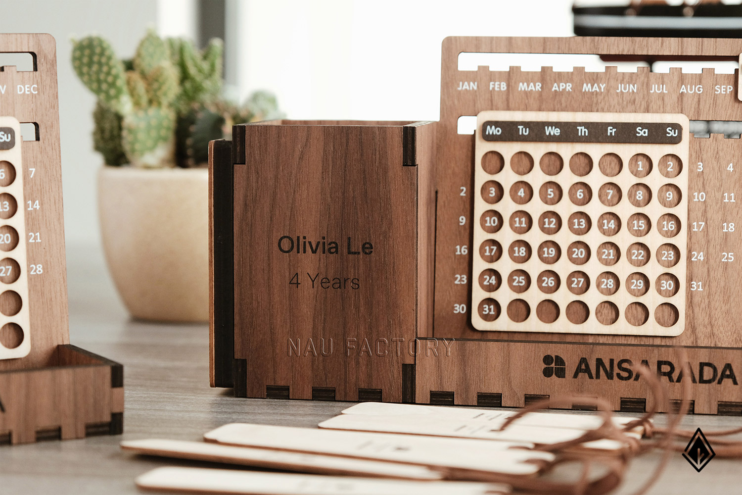 lịch gỗ vạn niên