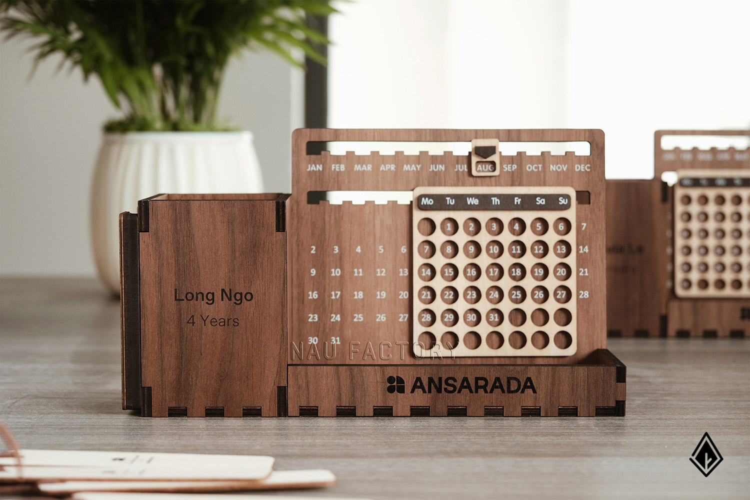 lịch gỗ vạn niên