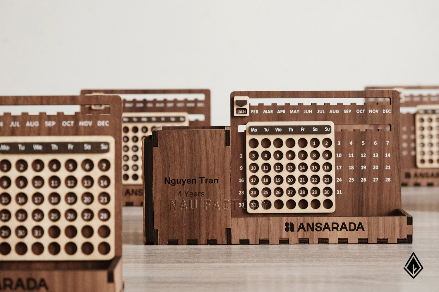 lịch gỗ vạn niên