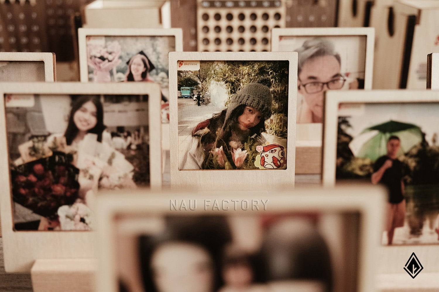 set lịch vạn niên và tranh gỗ